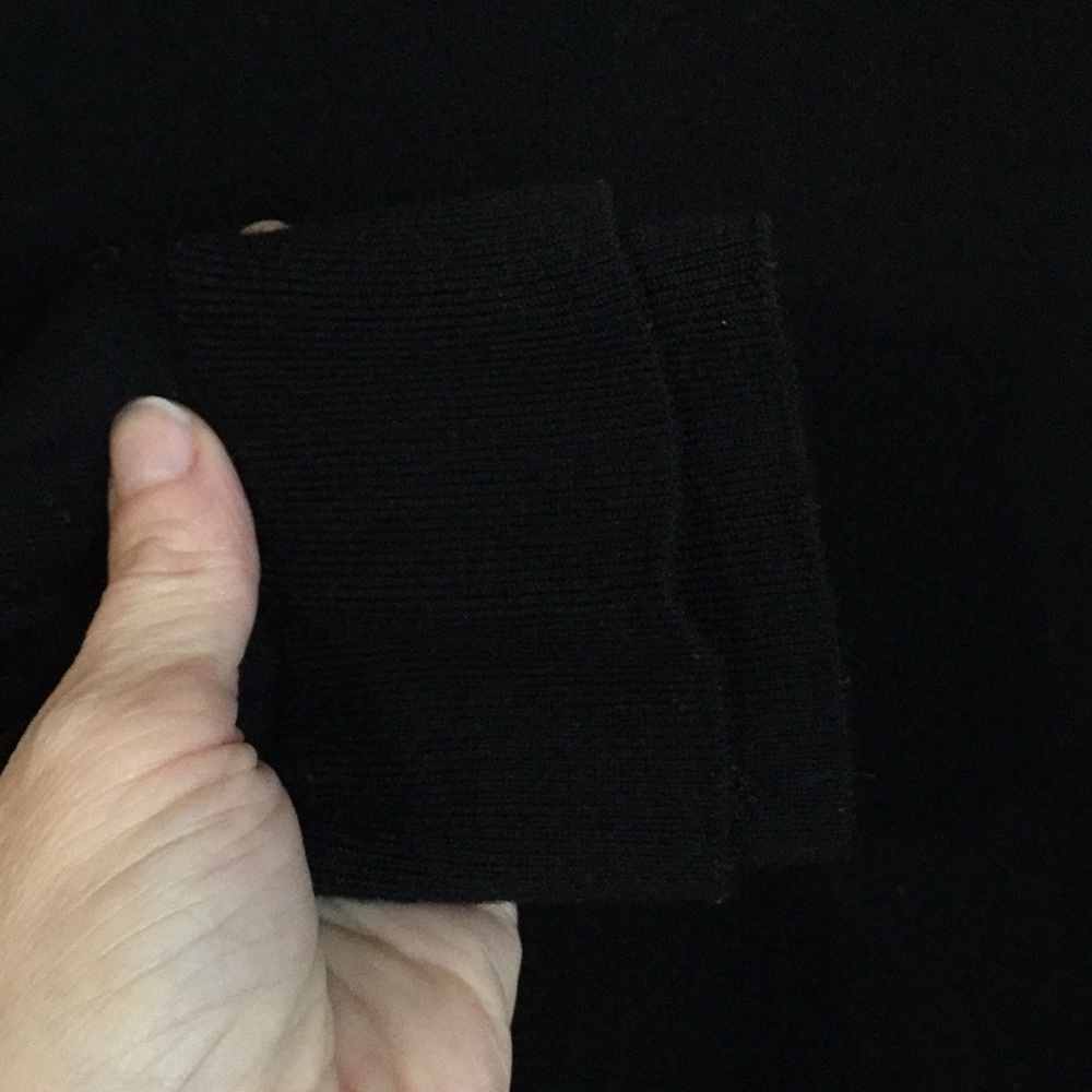 Black banana republic merino wool sweater - Picture 3 of 5
